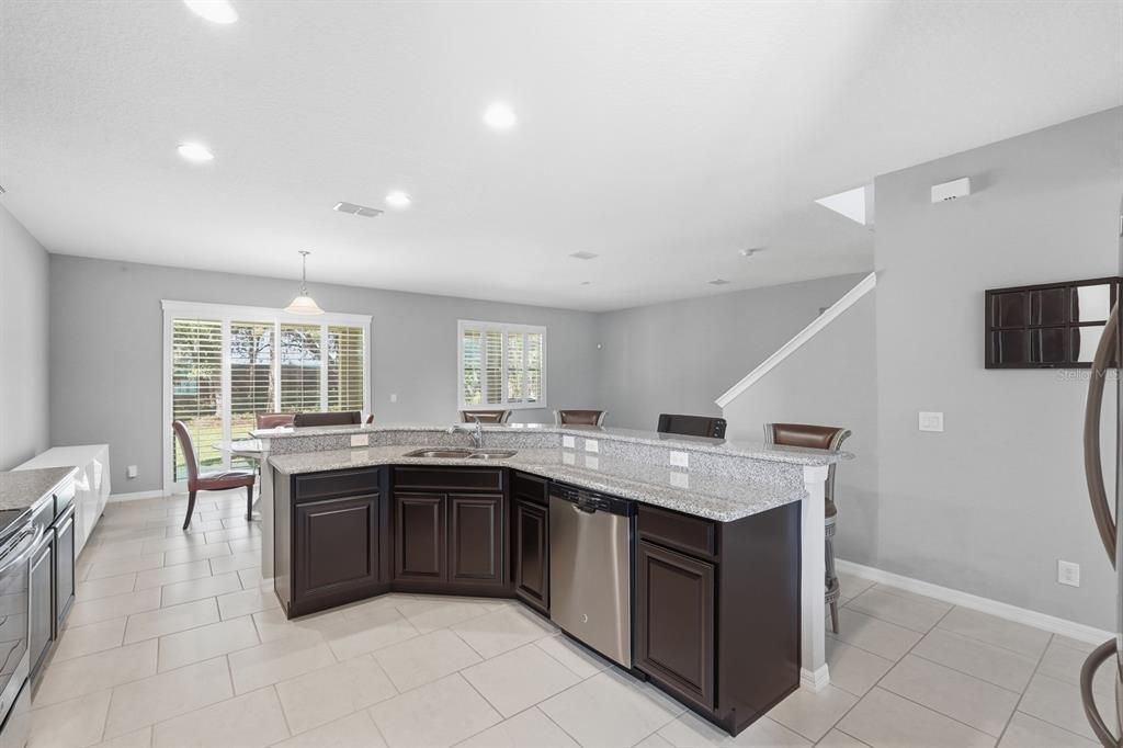 For Sale: $499,999 (5 beds, 2 baths, 3390 Square Feet)