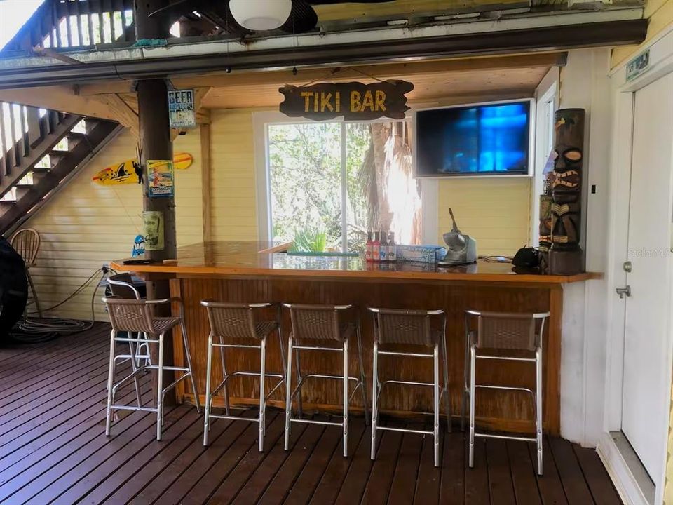 For Sale: $675,000 (3 beds, 2 baths, 1260 Square Feet)