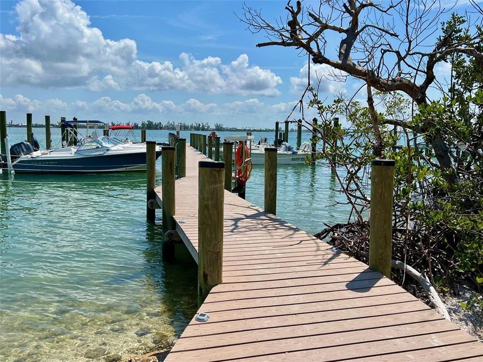 For Sale: $675,000 (3 beds, 2 baths, 1260 Square Feet)