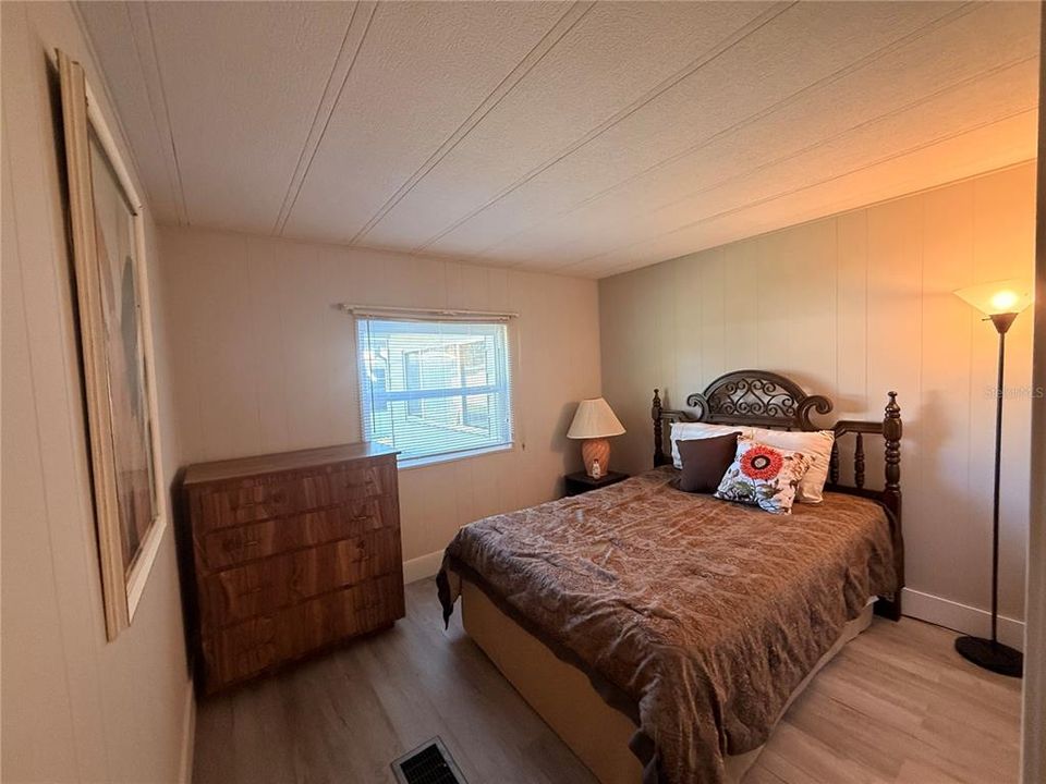 待售: $119,000 (2 贝兹, 2 浴室, 960 平方英尺)