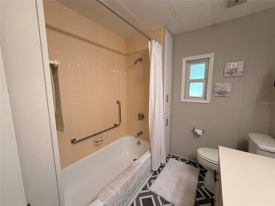 待售: $119,000 (2 贝兹, 2 浴室, 960 平方英尺)