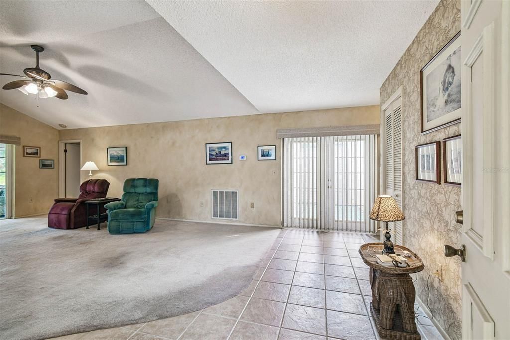 For Sale: $295,000 (3 beds, 2 baths, 1572 Square Feet)