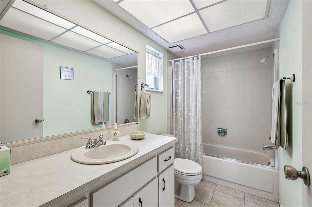 For Sale: $295,000 (3 beds, 2 baths, 1572 Square Feet)