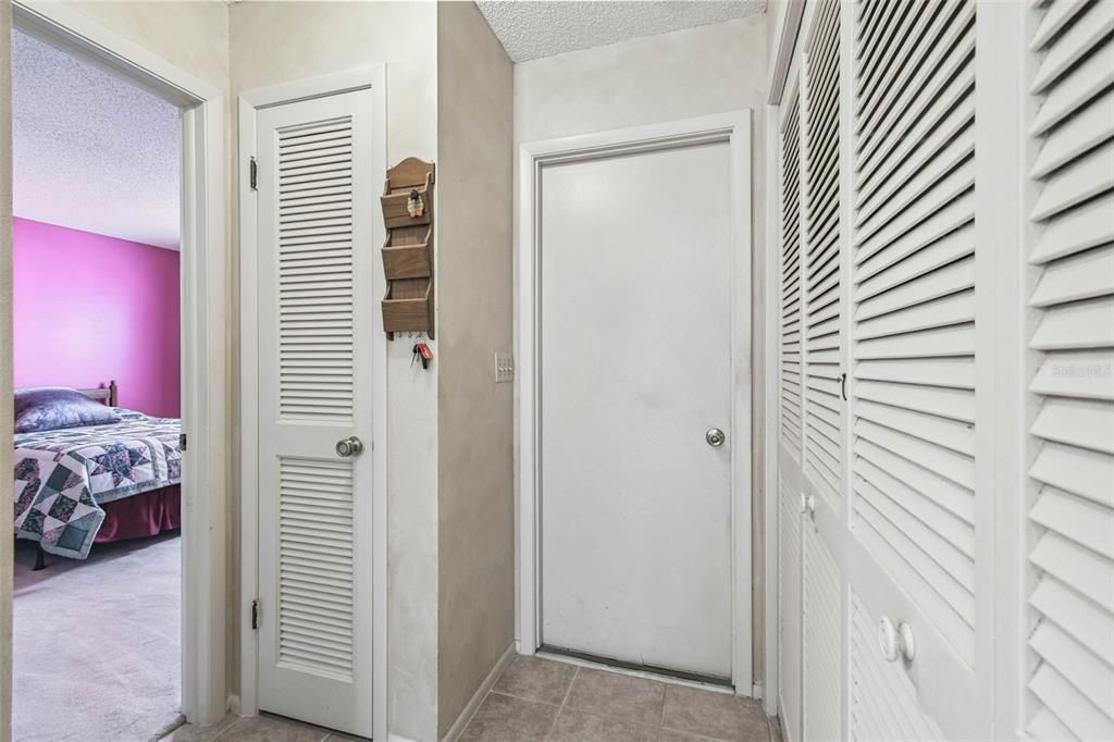 For Sale: $295,000 (3 beds, 2 baths, 1572 Square Feet)