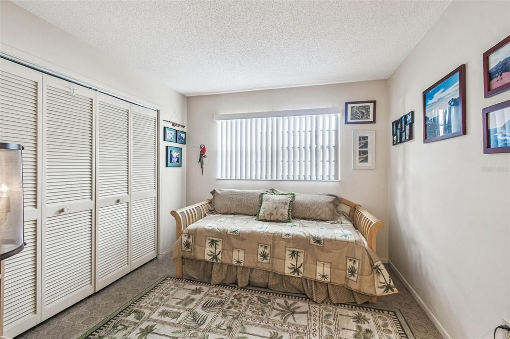 For Sale: $295,000 (3 beds, 2 baths, 1572 Square Feet)