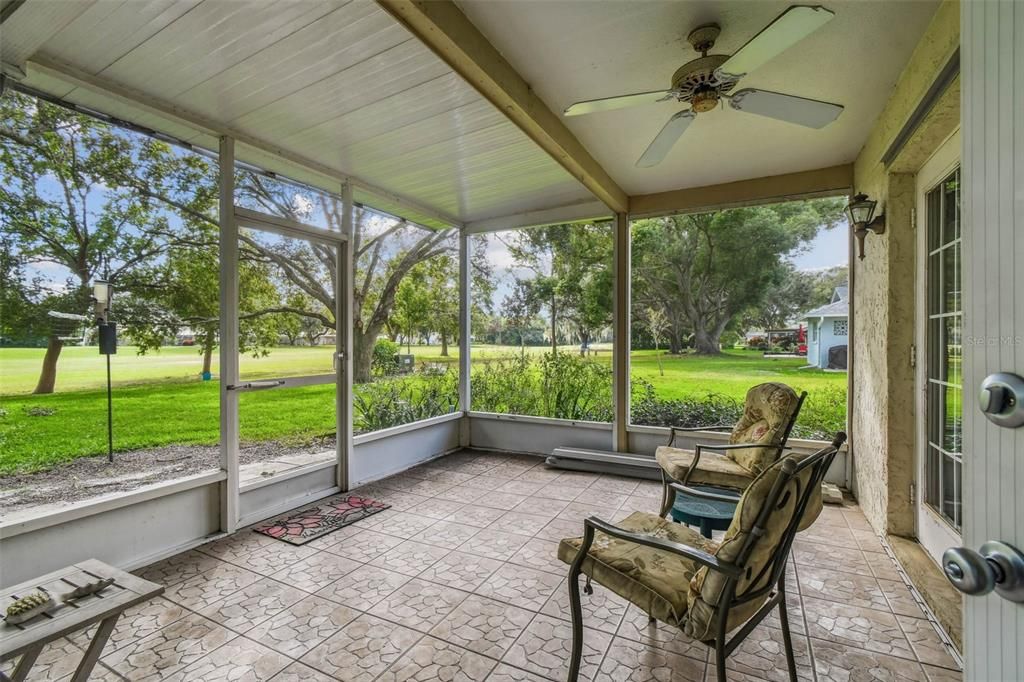 For Sale: $295,000 (3 beds, 2 baths, 1572 Square Feet)