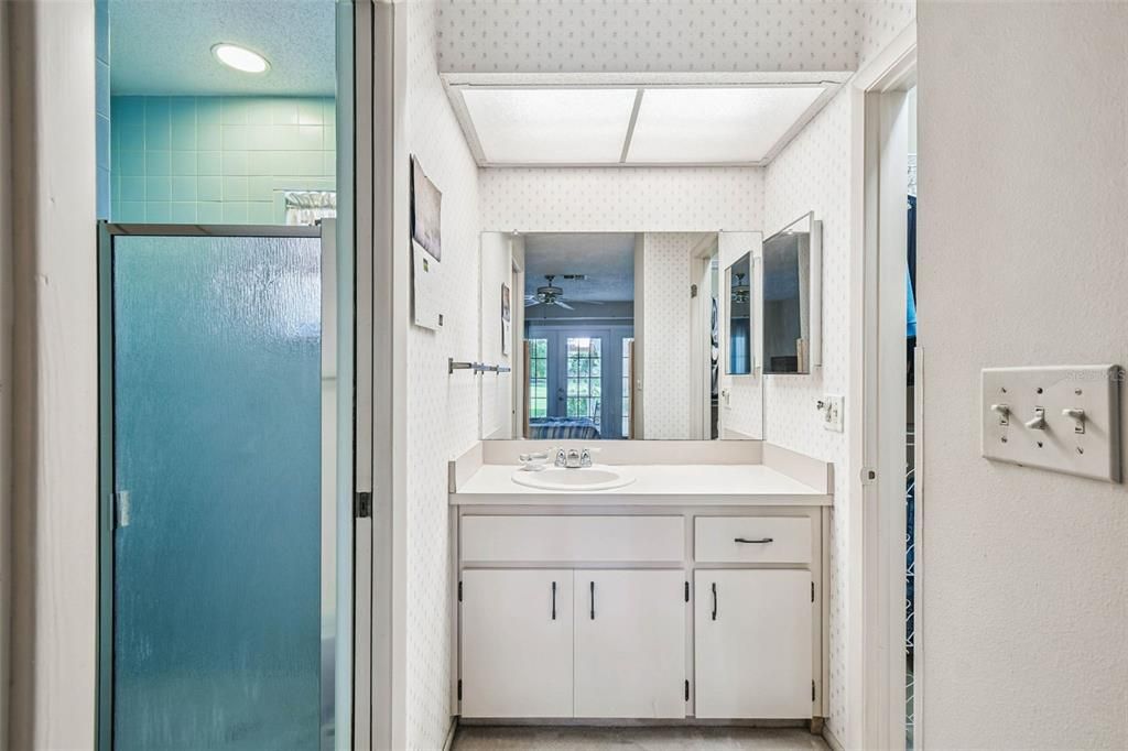 For Sale: $295,000 (3 beds, 2 baths, 1572 Square Feet)