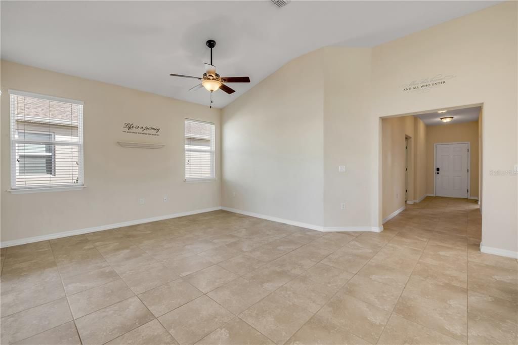 For Sale: $369,900 (3 beds, 2 baths, 1469 Square Feet)