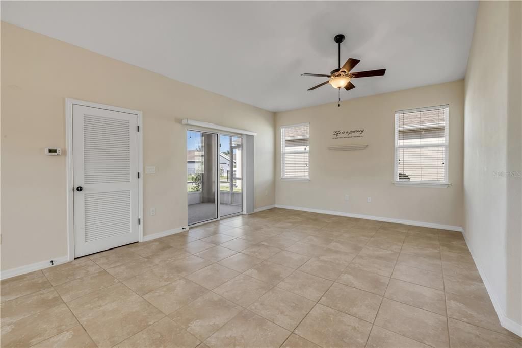 For Sale: $369,900 (3 beds, 2 baths, 1469 Square Feet)