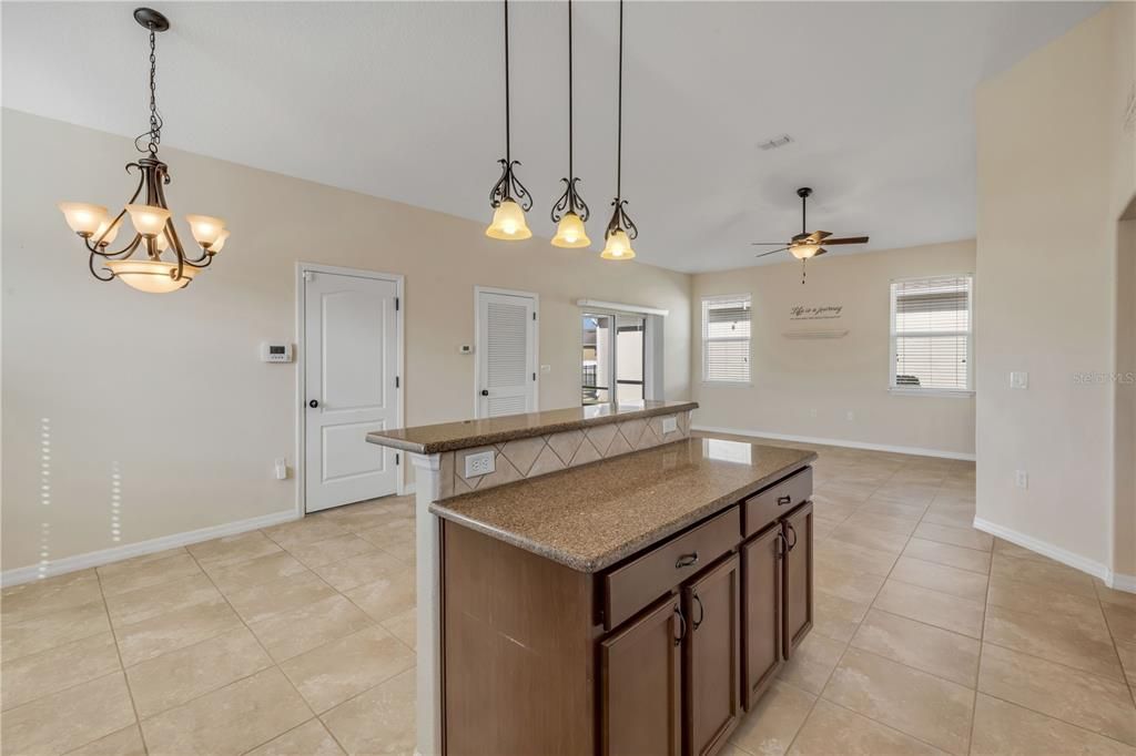 For Sale: $369,900 (3 beds, 2 baths, 1469 Square Feet)