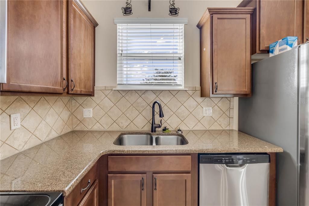 For Sale: $369,900 (3 beds, 2 baths, 1469 Square Feet)