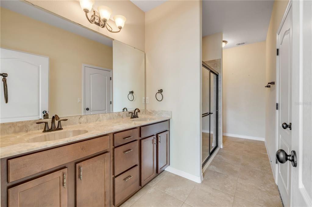 For Sale: $369,900 (3 beds, 2 baths, 1469 Square Feet)