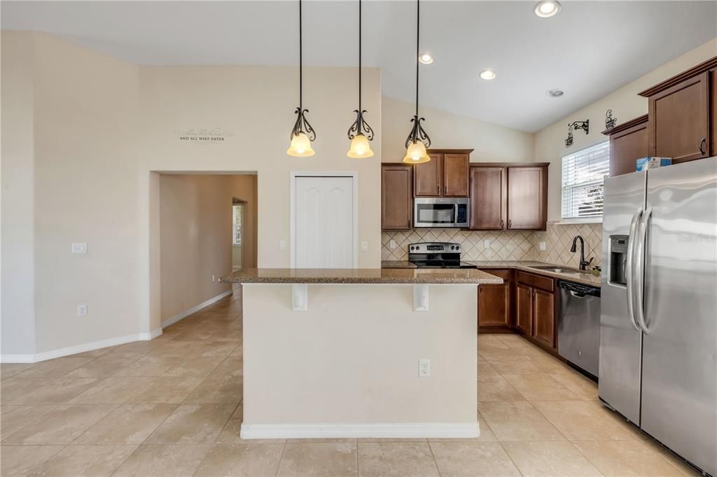 For Sale: $369,900 (3 beds, 2 baths, 1469 Square Feet)