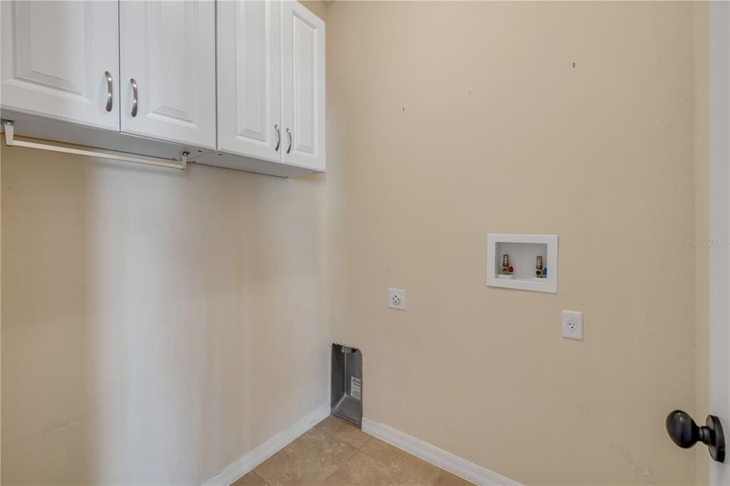 For Sale: $369,900 (3 beds, 2 baths, 1469 Square Feet)