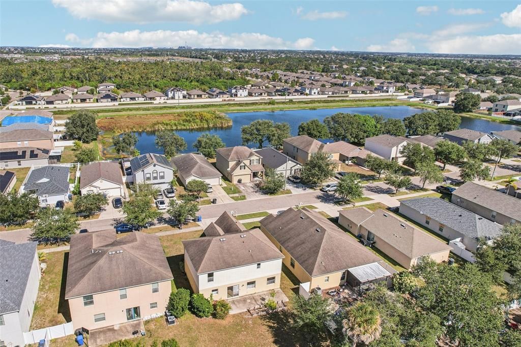 合同活跃: $339,900 (4 贝兹, 2 浴室, 2268 平方英尺)