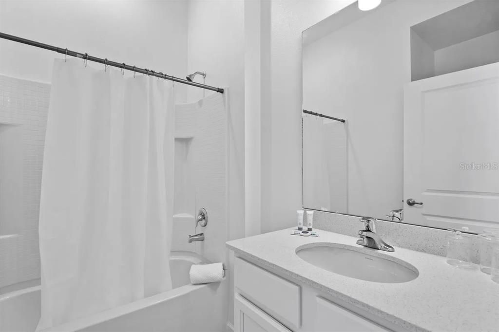 待售: $1,790,000 (9 贝兹, 9 浴室, 3950 平方英尺)