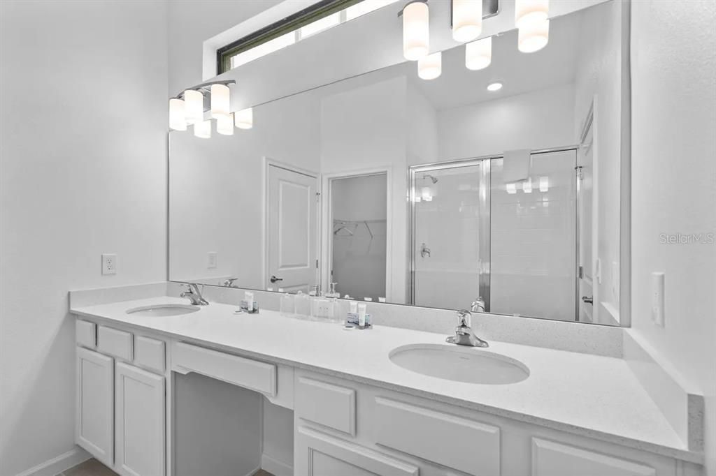 待售: $1,790,000 (9 贝兹, 9 浴室, 3950 平方英尺)