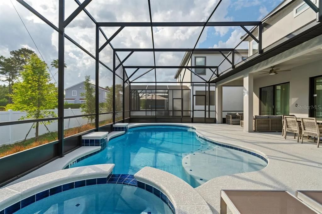 待售: $1,790,000 (9 贝兹, 9 浴室, 3950 平方英尺)