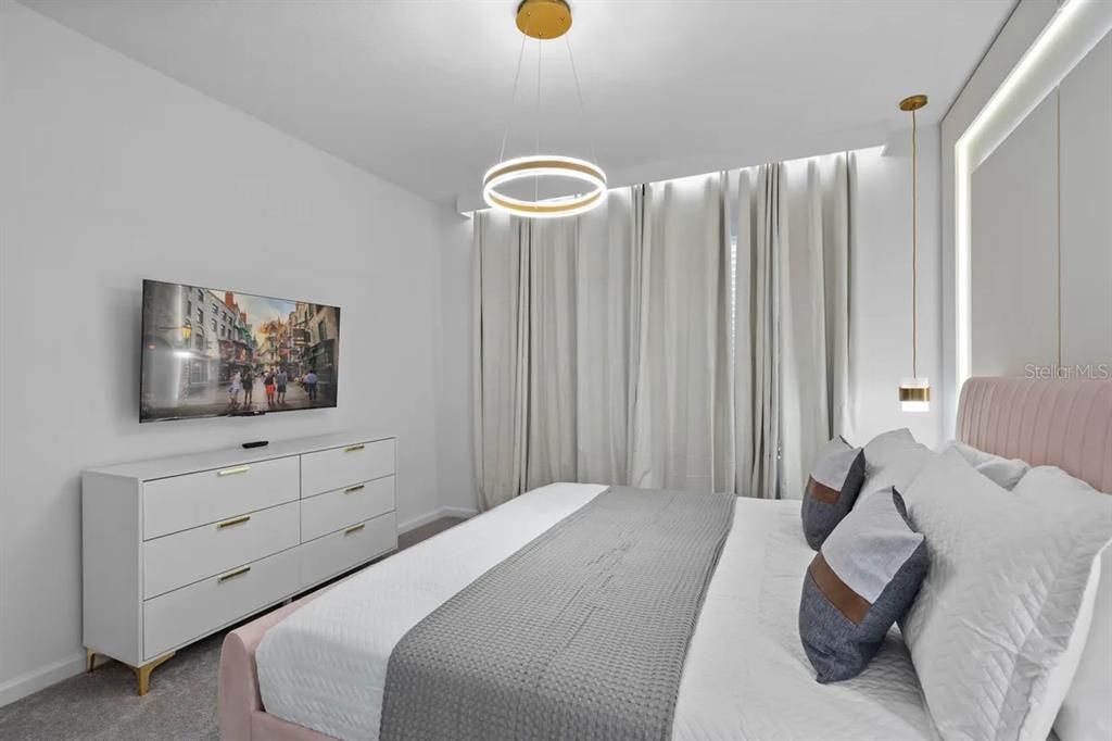 待售: $1,790,000 (9 贝兹, 9 浴室, 3950 平方英尺)