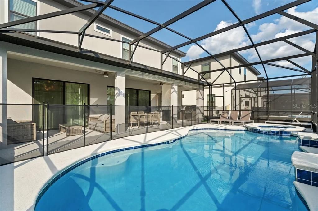 待售: $1,790,000 (9 贝兹, 9 浴室, 3950 平方英尺)