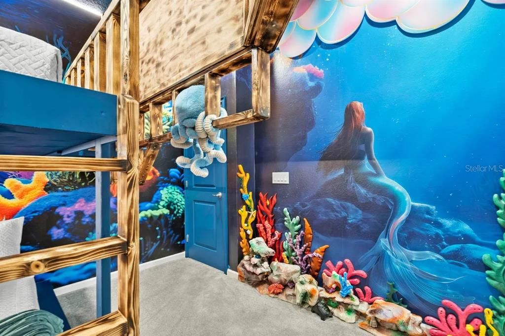 待售: $1,790,000 (9 贝兹, 9 浴室, 3950 平方英尺)