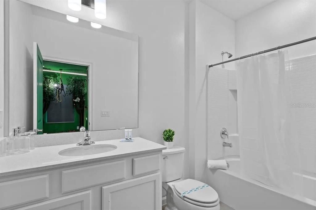 待售: $1,790,000 (9 贝兹, 9 浴室, 3950 平方英尺)