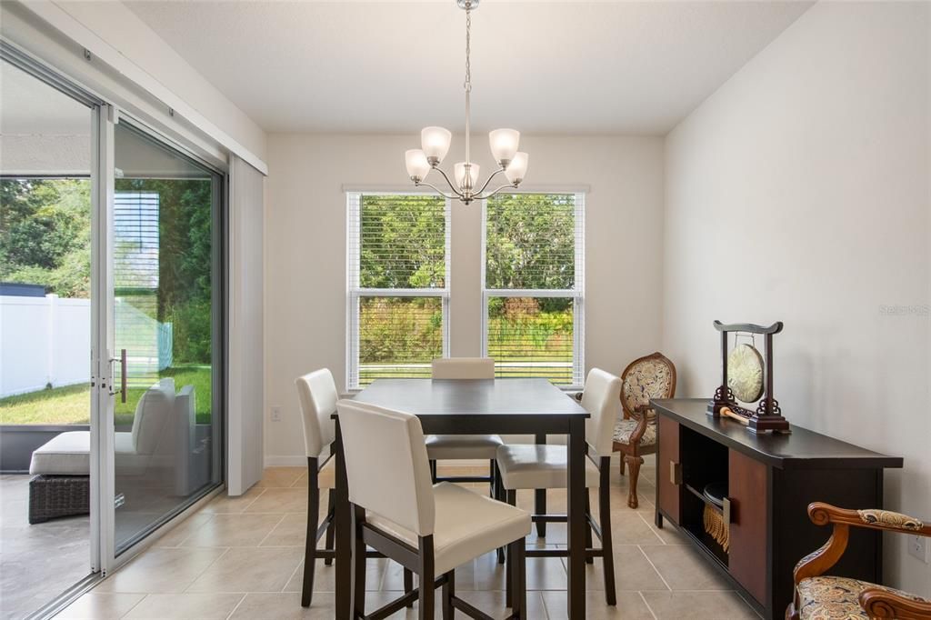 En Venta: $525,000 (4 camas, 3 baños, 2142 Pies cuadrados)