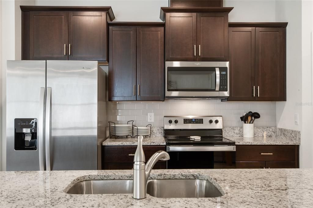 En Venta: $525,000 (4 camas, 3 baños, 2142 Pies cuadrados)