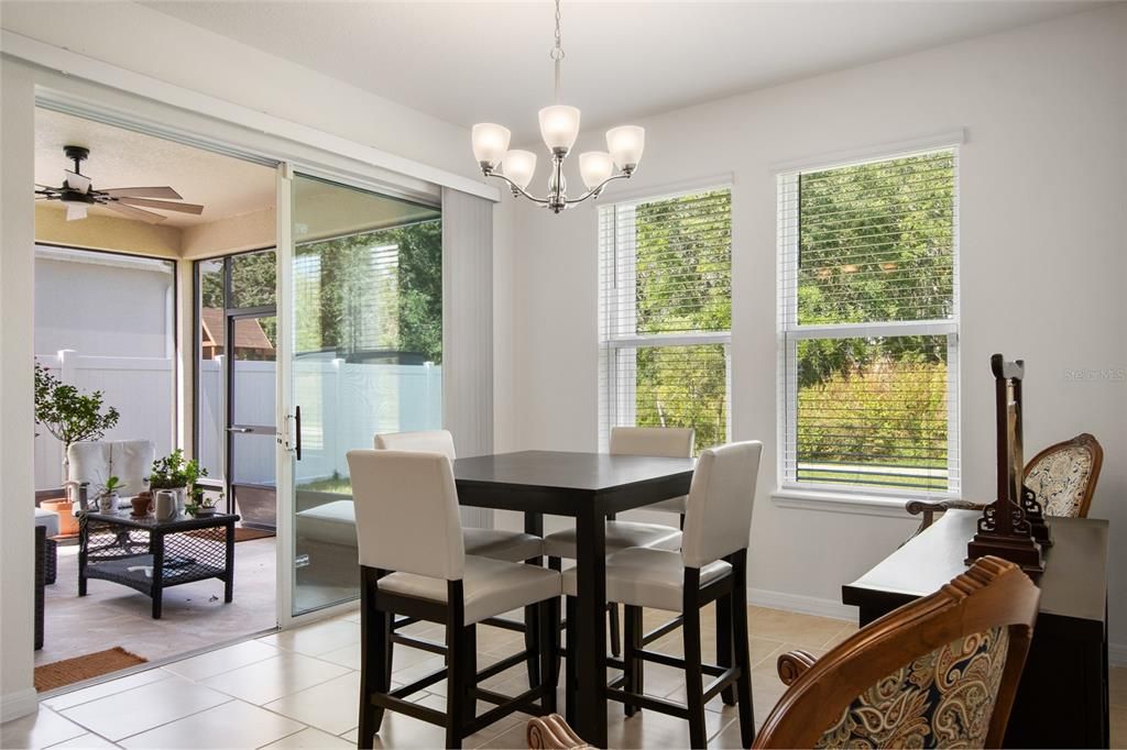 En Venta: $525,000 (4 camas, 3 baños, 2142 Pies cuadrados)