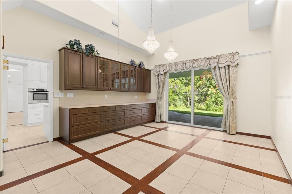 For Sale: $1,495,000 (5 beds, 4 baths, 4333 Square Feet)