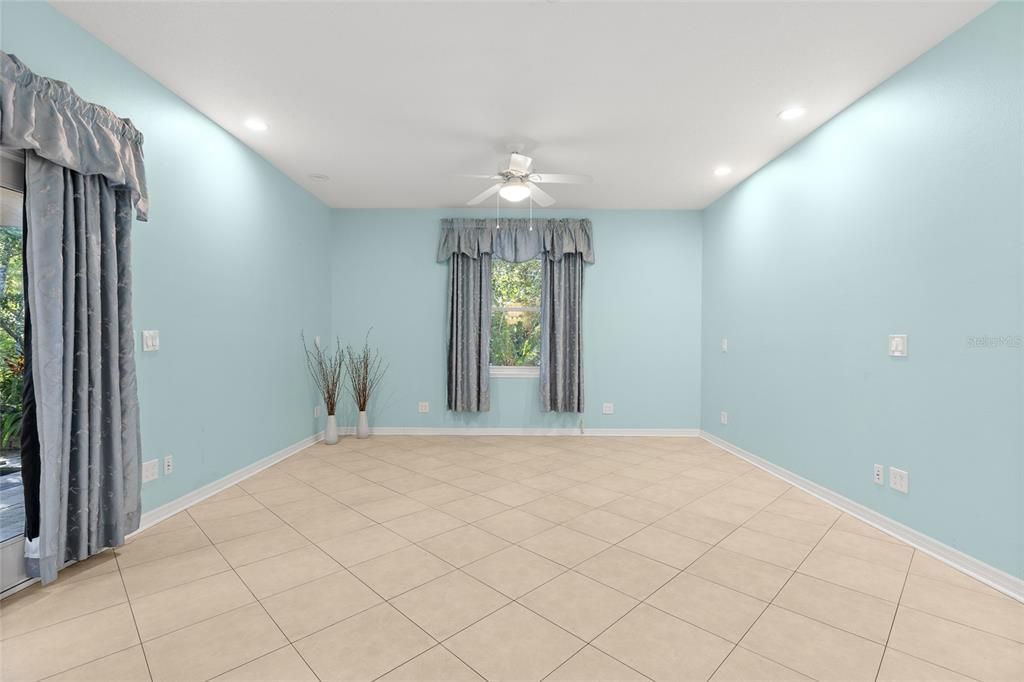 For Sale: $1,495,000 (5 beds, 4 baths, 4333 Square Feet)