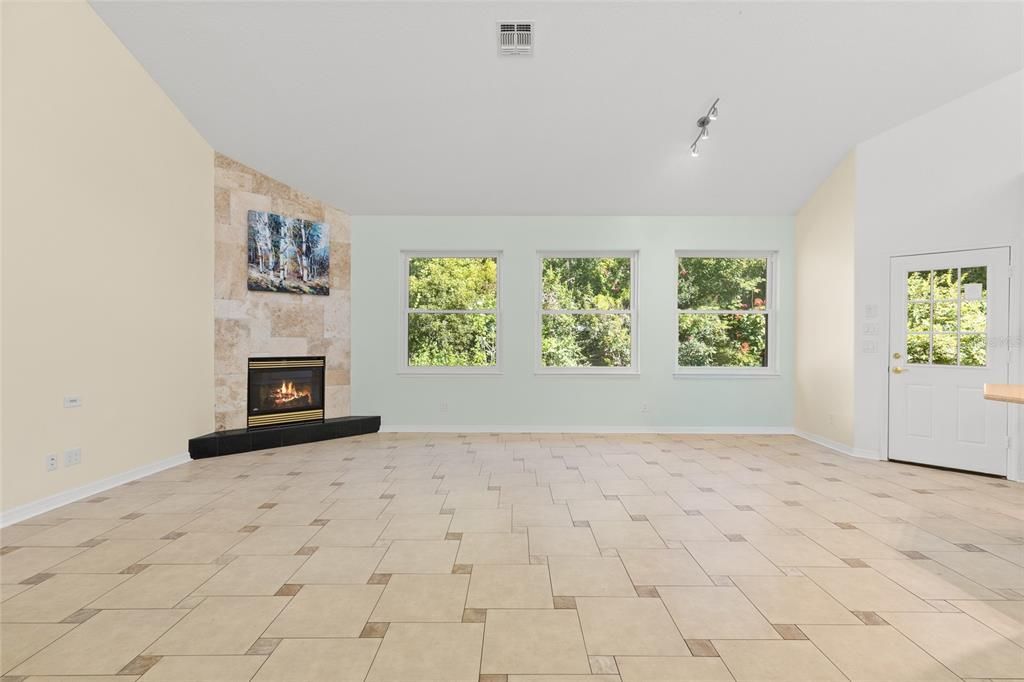 For Sale: $1,495,000 (5 beds, 4 baths, 4333 Square Feet)