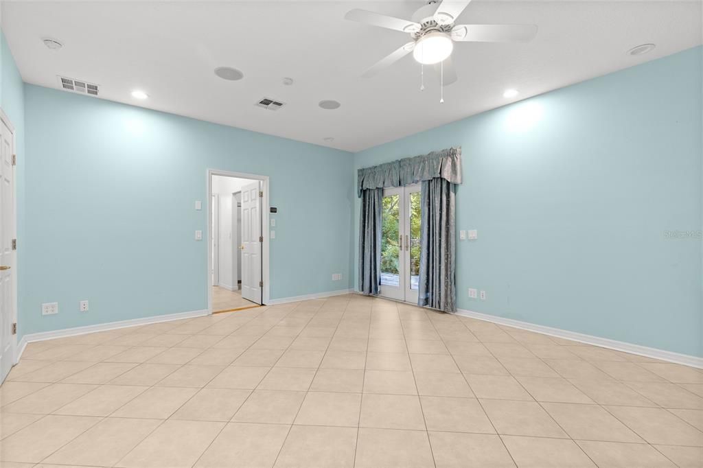 For Sale: $1,495,000 (5 beds, 4 baths, 4333 Square Feet)