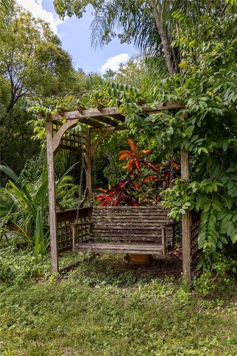 For Sale: $1,495,000 (5 beds, 4 baths, 4333 Square Feet)