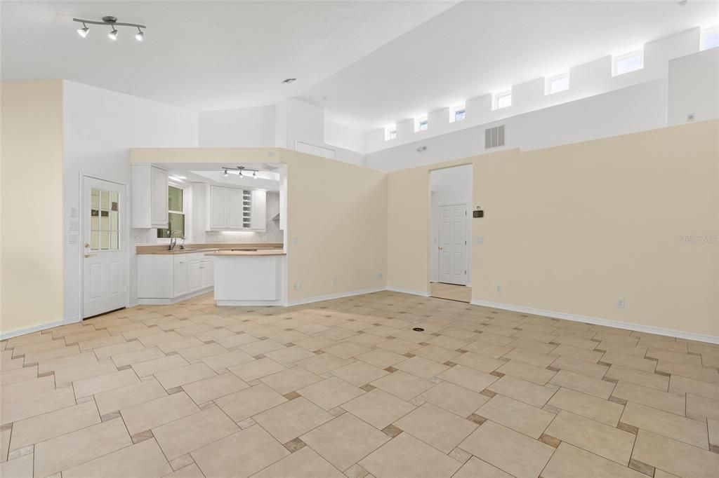 For Sale: $1,495,000 (5 beds, 4 baths, 4333 Square Feet)