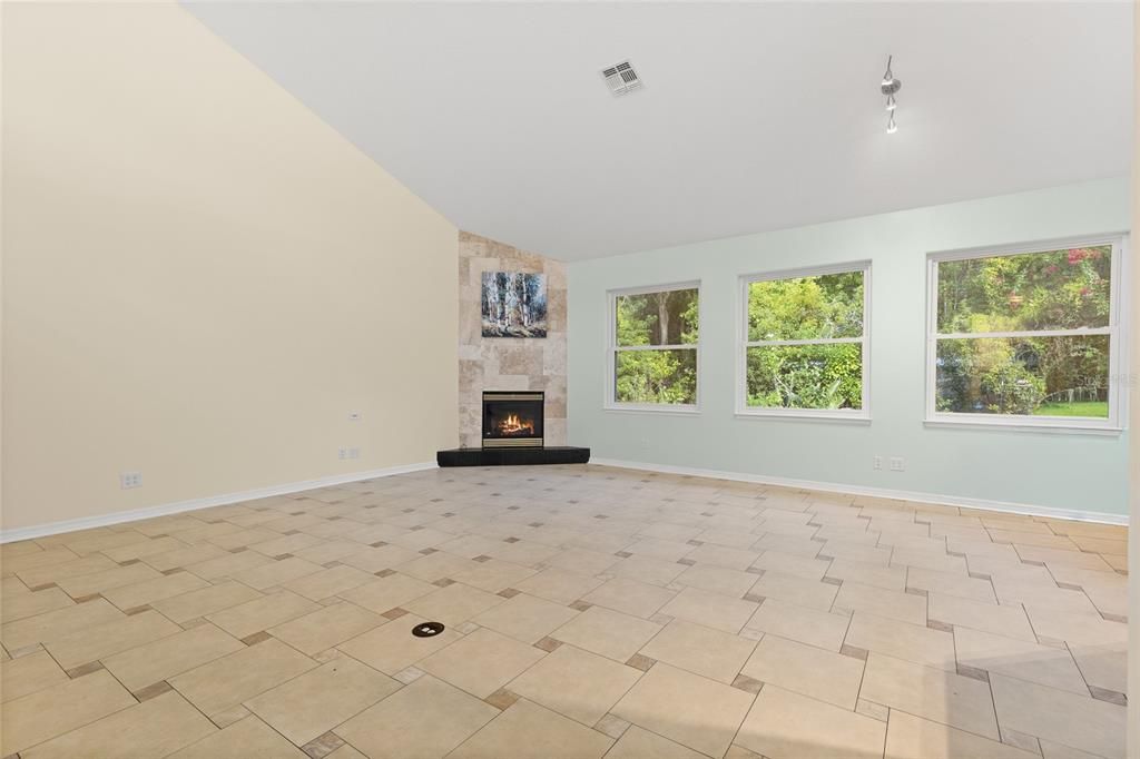 For Sale: $1,495,000 (5 beds, 4 baths, 4333 Square Feet)