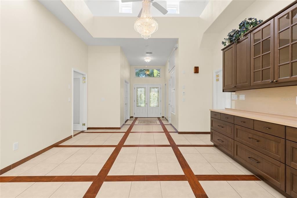 For Sale: $1,495,000 (5 beds, 4 baths, 4333 Square Feet)