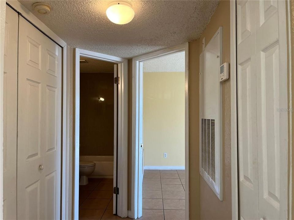 出租: $1,100 (1 贝兹, 1 浴室, 635 平方英尺)