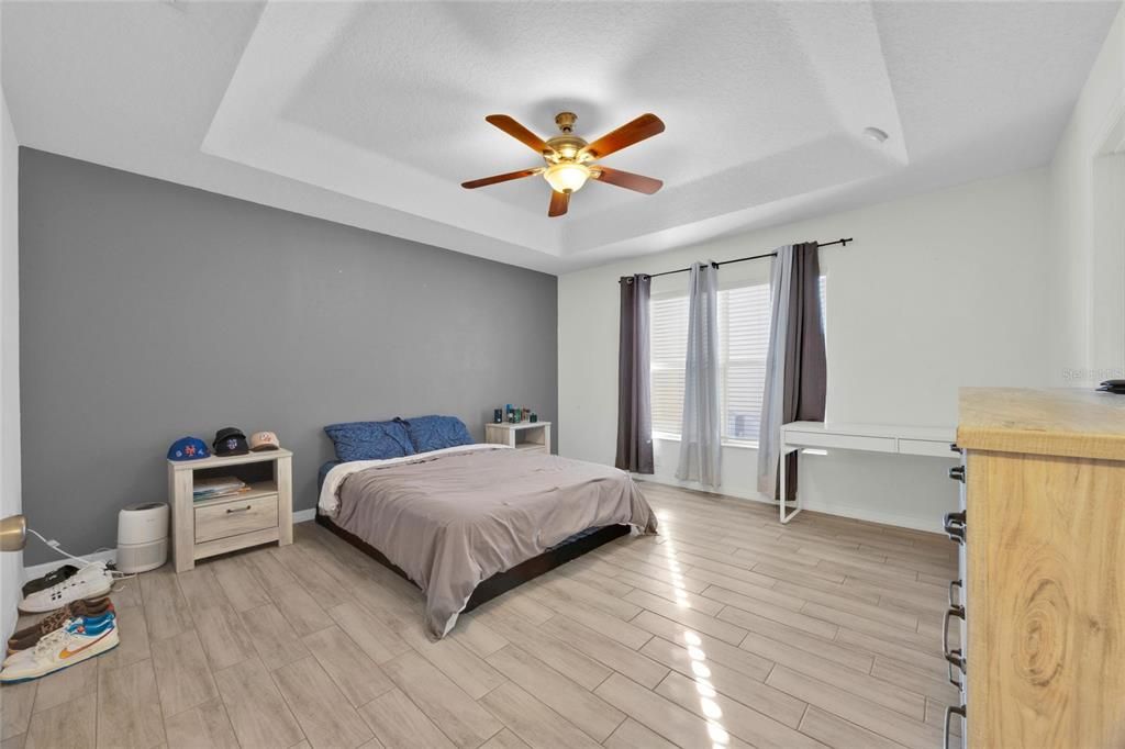 En Venta: $346,000 (3 camas, 2 baños, 1915 Pies cuadrados)