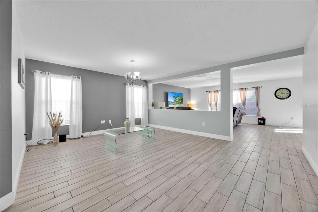 En Venta: $346,000 (3 camas, 2 baños, 1915 Pies cuadrados)