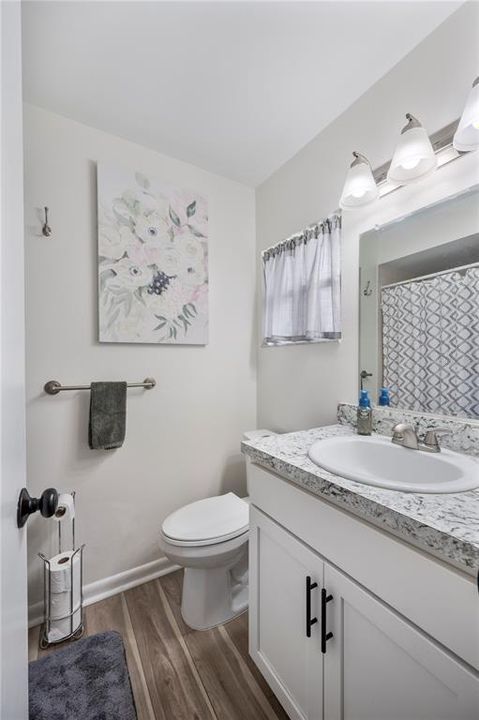 На продажу: $162,000 (2 спален, 2 ванн, 1176 Квадратных фут)