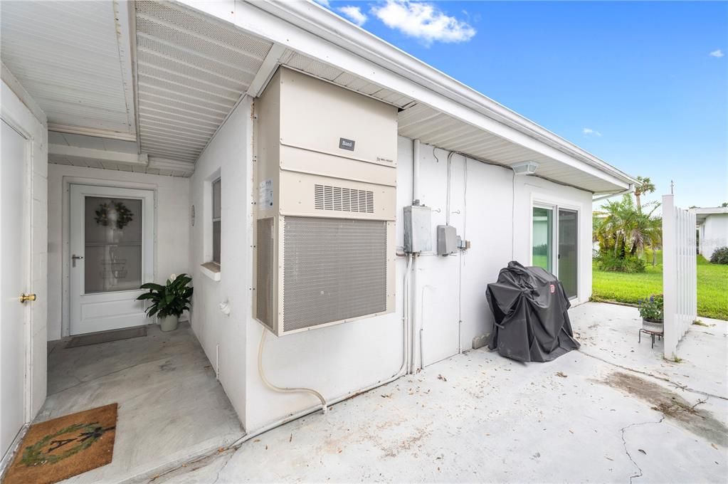 На продажу: $162,000 (2 спален, 2 ванн, 1176 Квадратных фут)