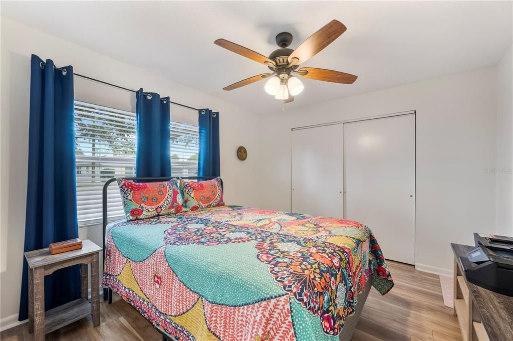 На продажу: $162,000 (2 спален, 2 ванн, 1176 Квадратных фут)