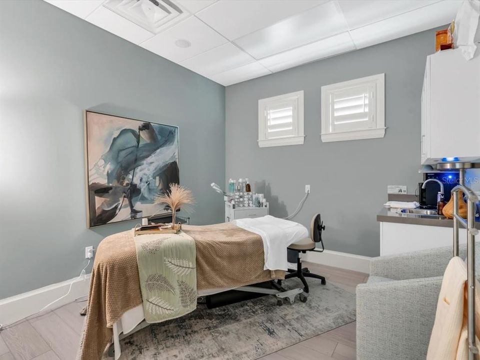 For Rent: $6,000 (2 beds, 2 baths, 1366 Square Feet)