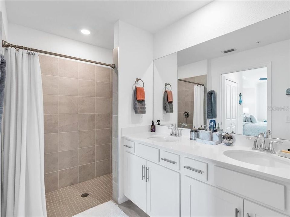 For Rent: $6,000 (2 beds, 2 baths, 1366 Square Feet)