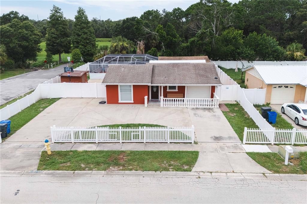 合同活跃: $450,000 (3 贝兹, 3 浴室, 756 平方英尺)