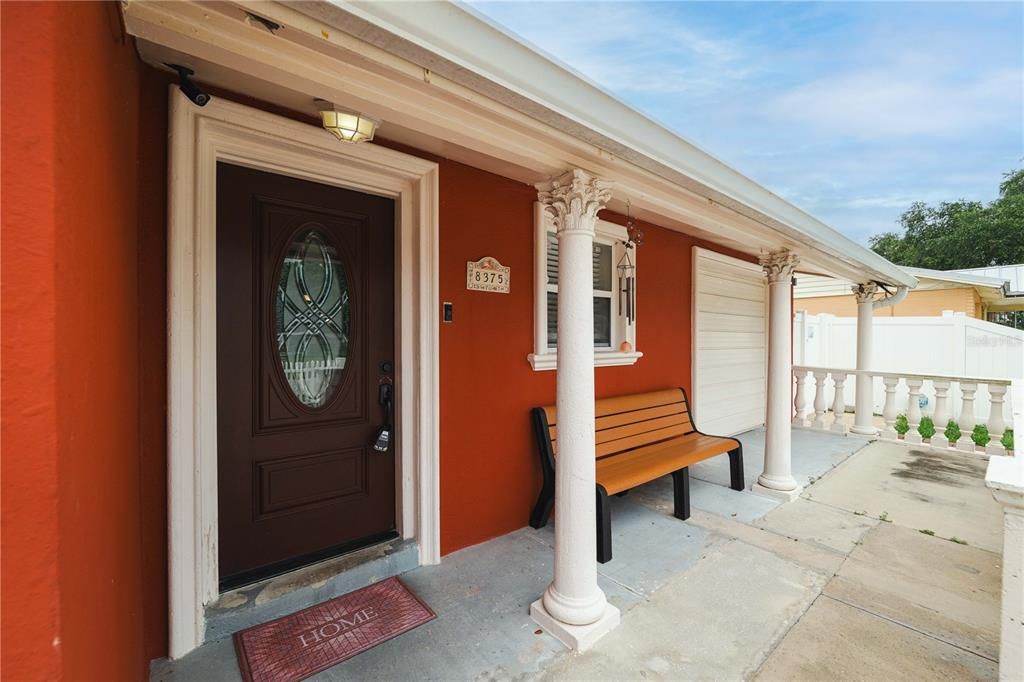 合同活跃: $450,000 (3 贝兹, 3 浴室, 756 平方英尺)