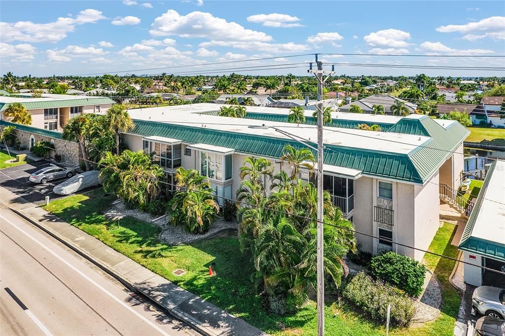 Activo con contrato: $250,000 (3 camas, 2 baños, 1302 Pies cuadrados)