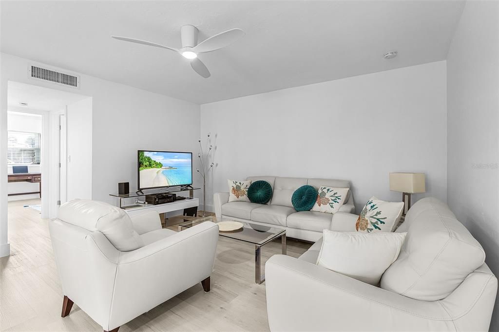 Activo con contrato: $250,000 (3 camas, 2 baños, 1302 Pies cuadrados)