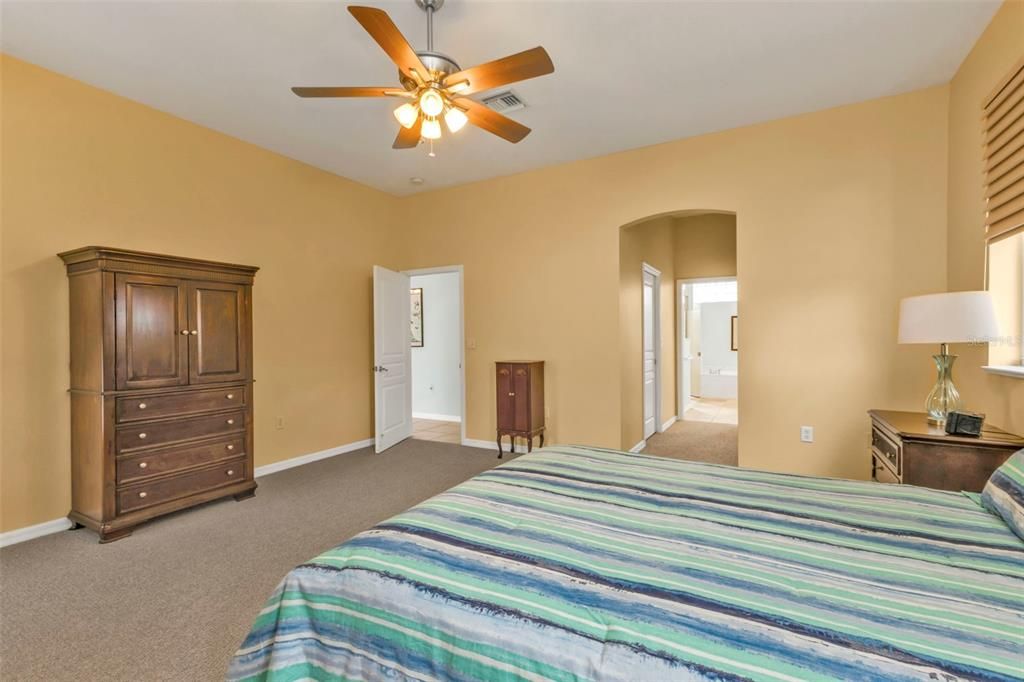 For Sale: $555,555 (3 beds, 2 baths, 2600 Square Feet)